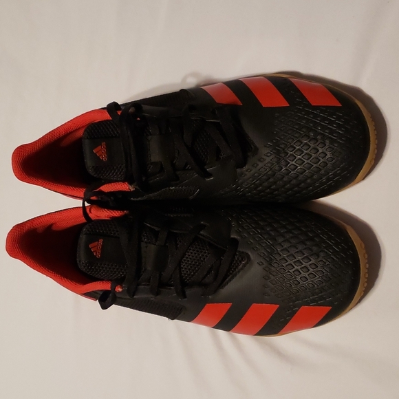 Adidas Predator Soccer Shoes - Picture 2 of 4